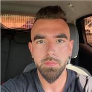 Profesor de apoyo con idioma nativo para aprender de forma rápida y eficiente